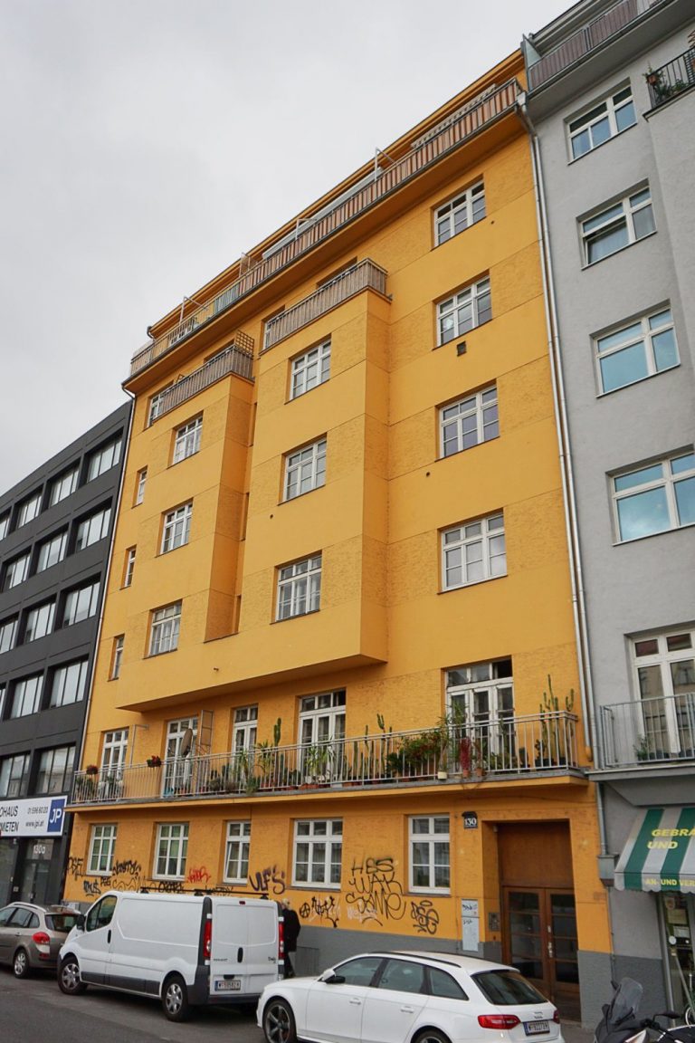 Wohnhaus aus der Zwischenkriegszeit in Wien-Mariahilf