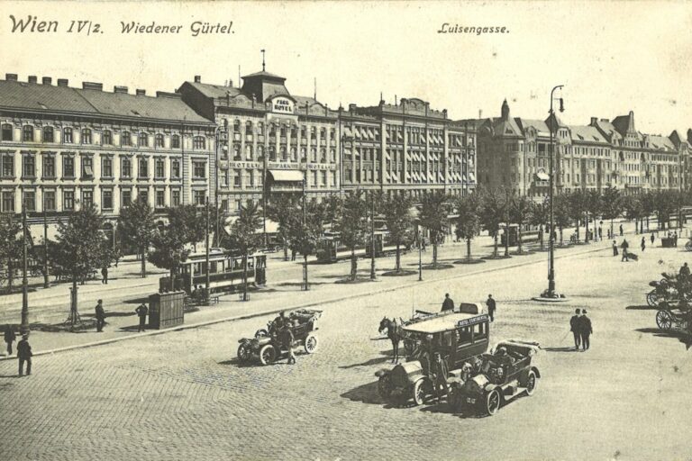 historische Aufnahme des Wiedner Gürtels, Gründerzeithäuser, Jahrhundertwendehäuser, Fahrzeuge, Pflasterung, Bäume, Straßenbahn, Luisengasse, 1040 Wien