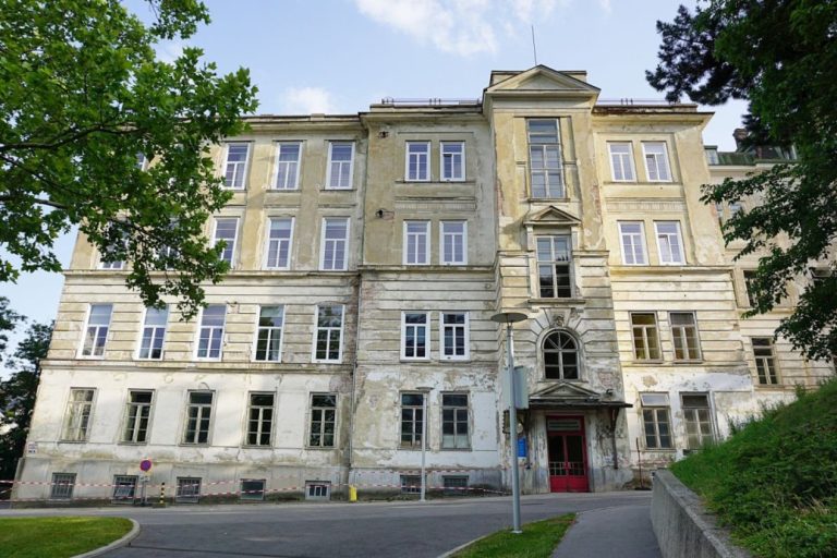 ehemalige Kinderklinik des Wiener AKH, Lazarettgassenweg, Architekt: Emil Förster, erbaut 1909-1913