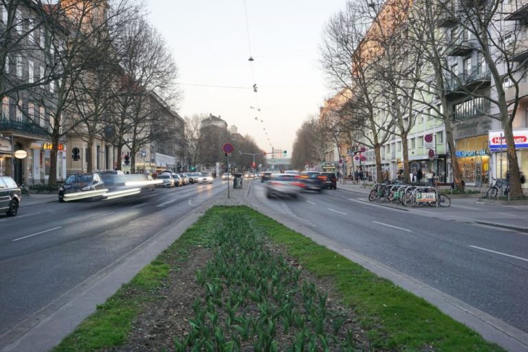 Praterstraße Richtung Praterstern, Johann-Nepomuk-Kirche, Wien-Leopoldstadt (2. Bezirk)