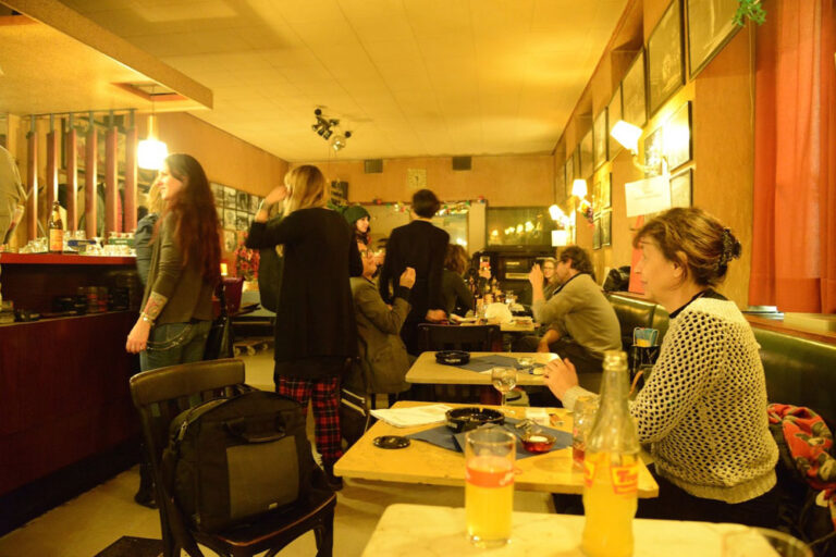 "Kaffee Urania" in Wien-Landstraße, Radetzkystraße 24-26, Kaffeehaus