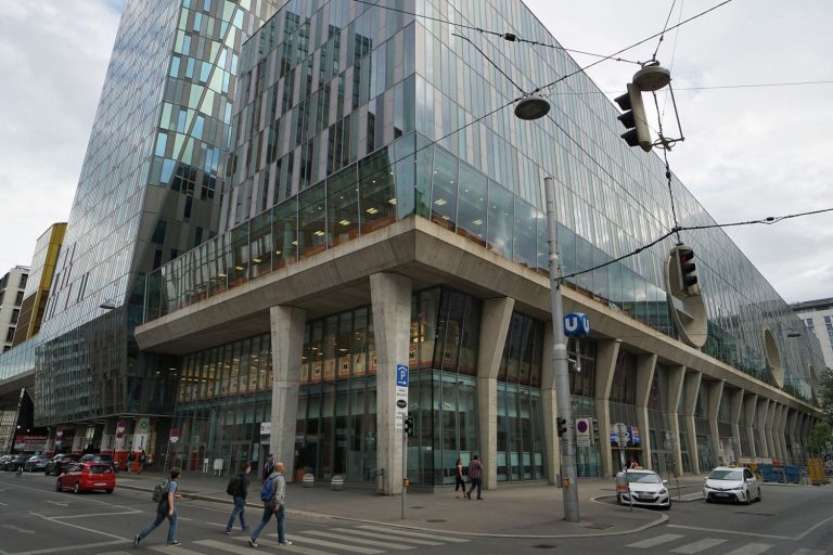 Bürokomplex und Einkaufszentrum Wien Mitte, Landstraße