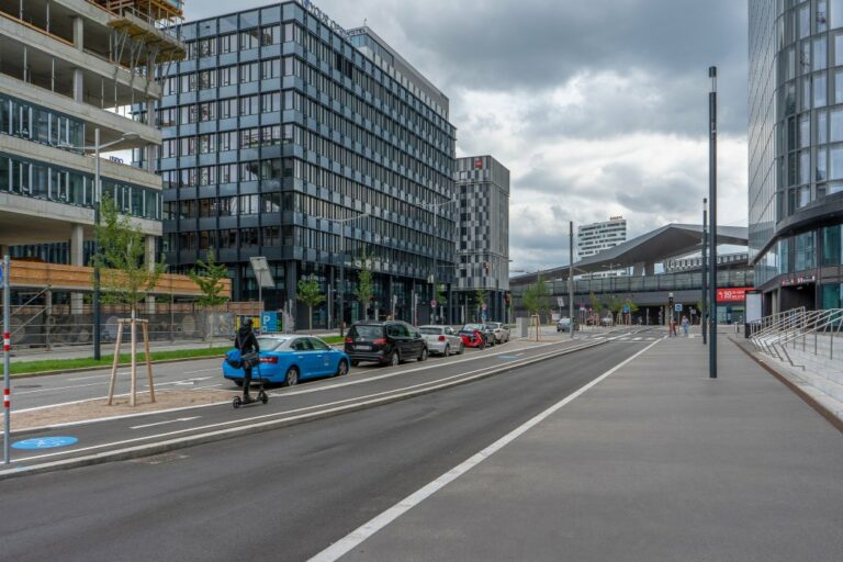 Gertrude-Fröhlich-Sandner-Straße beim Wiener Hauptbahnhof, Quartier Belvedere