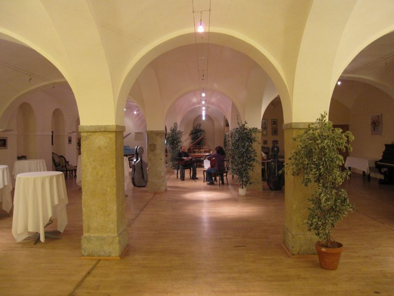 Konzertsaal in der abgerissenen Bösendorfer-Klavierfabrik in Wien-Wieden, Graf-Starhemberg-Gasse