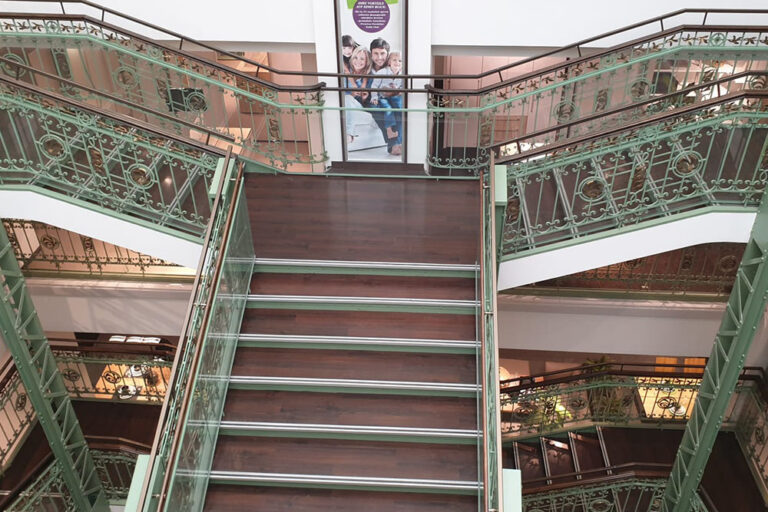 Treppe im Leiner-Haus, Mariahilfer Straße, Wien