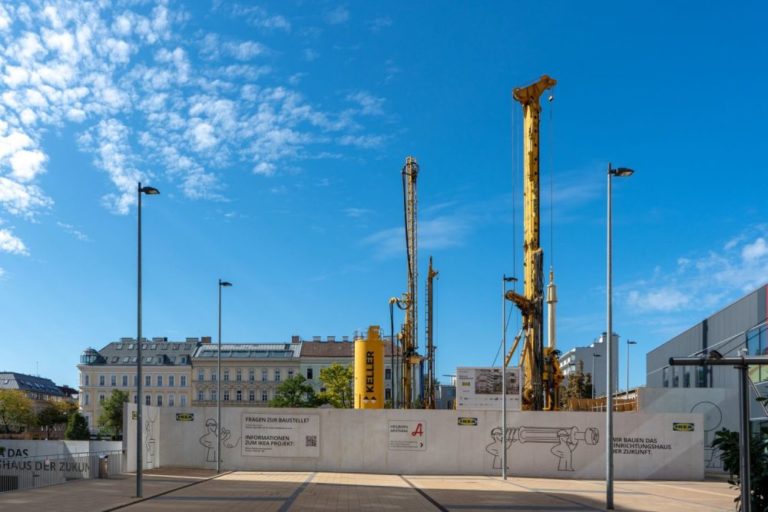 Baustelle, IKEA, nach Abriss des blauen Hauses, Baumaschinen