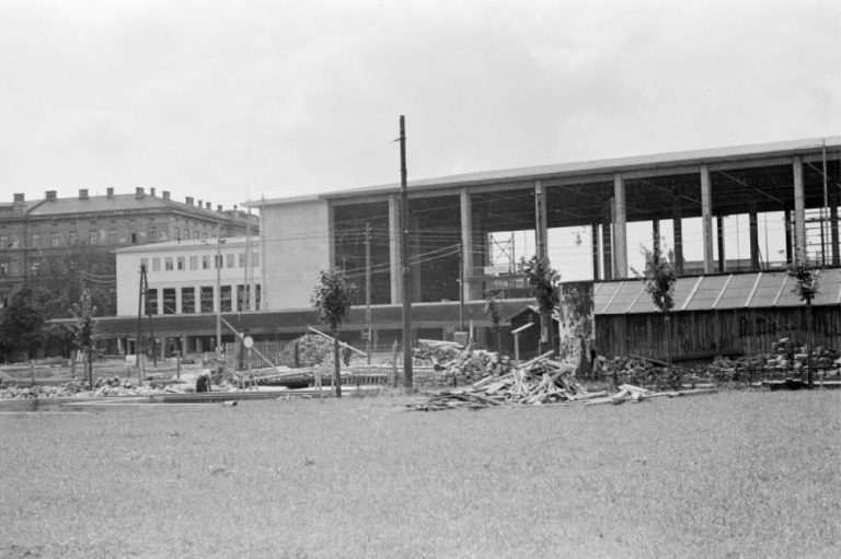 alte Aufahme des Wiener Westbahnhofs