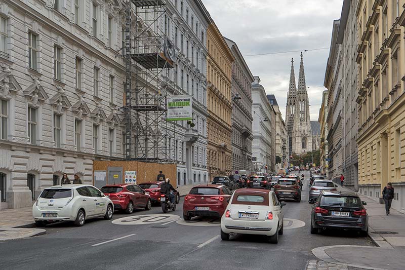 Mehr über den Artikel erfahren Rasend durch die Rossau