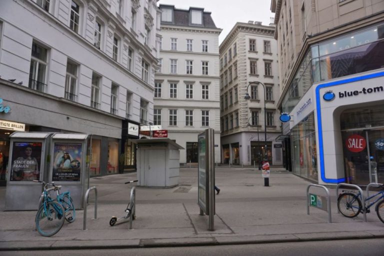 Rotenturmstraße vor der Umgestaltung, 2019, Nähe Stephansdom, Wien, Gründerzeithäuser, Asphalt