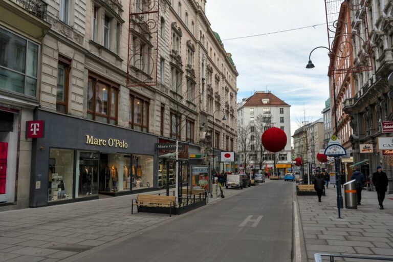 Rotenturmstraße im Winter 2019, nach dem Umbau zur Begegnungszone