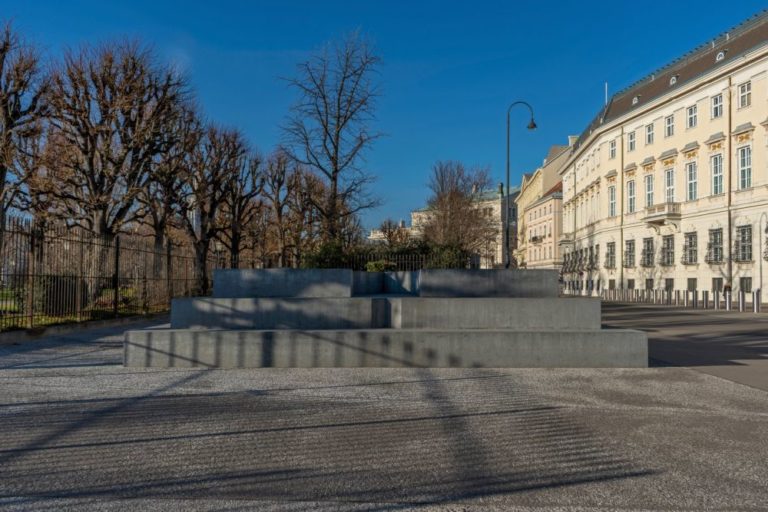 Deserteursdenkmal am Ballhausplatz, Wien, Innere Stadt