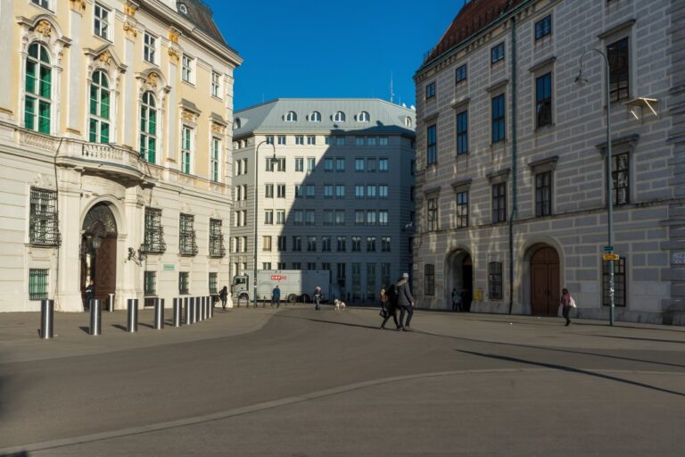 Ballhausplatz am Tag vor der Angelobung der ÖVP-Grünen-Regierung, 6.1.2020