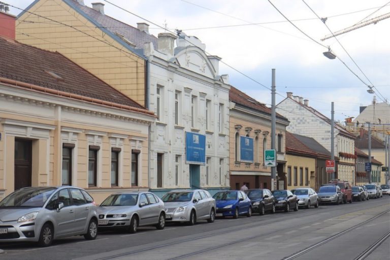 alte Häuser in der Donaufelder Straße in Wien-Donaustadt