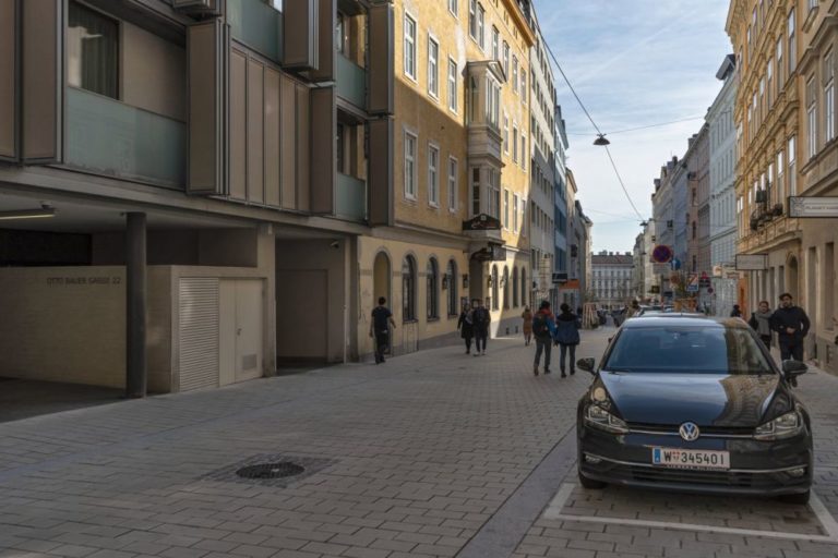 Otto-Bauer-Gasse nach dem Umbau zur Begegnungszone