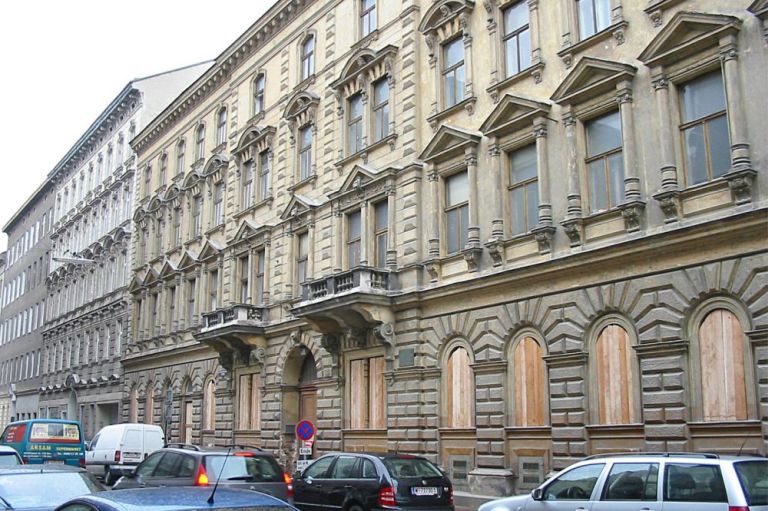 Read more about the article Rembrandtstraße 21​: Hotel ersetzt Historismus-Haus