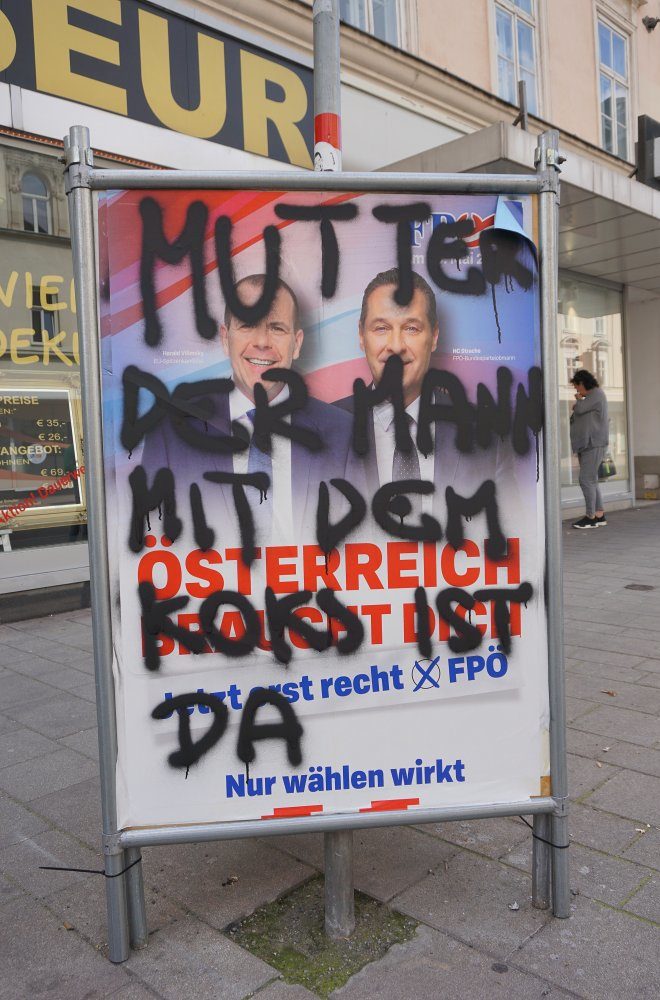 FPÖ-Wahlplaket, EU-Wahl 2019, Graffiti