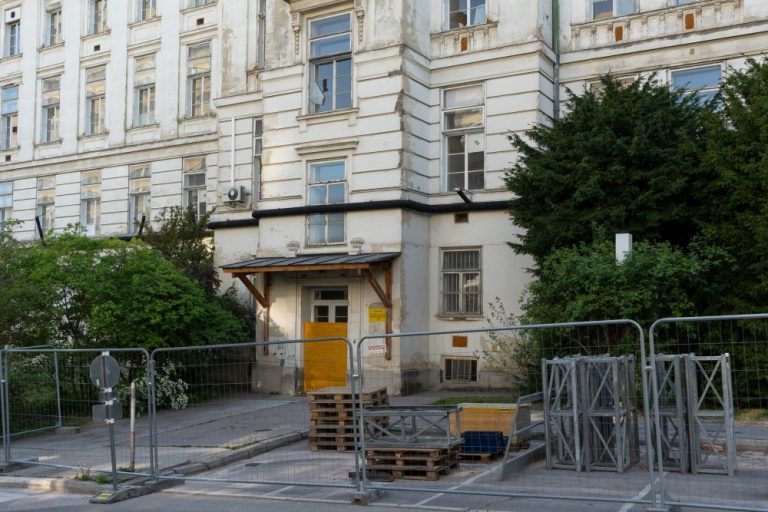 Abriss der historischen I. Medizinischen Klinik beginnt, AKH, Wien-Alsergrund