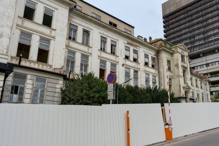 historische AKH-Klinik wird abgerissen, Alsergrund, Wien