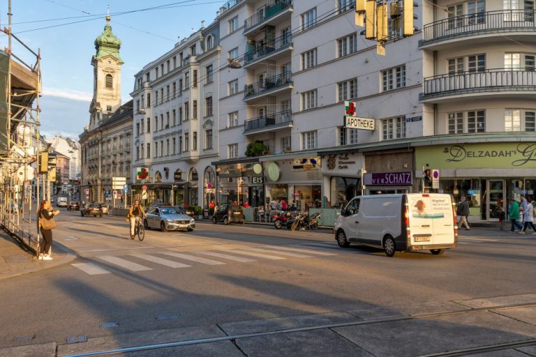 Landstraßer Hauptstraße, Invalidenstraße, Wien Mitte, Krankenhaus, Kirche, Kloster, 1030 Wien