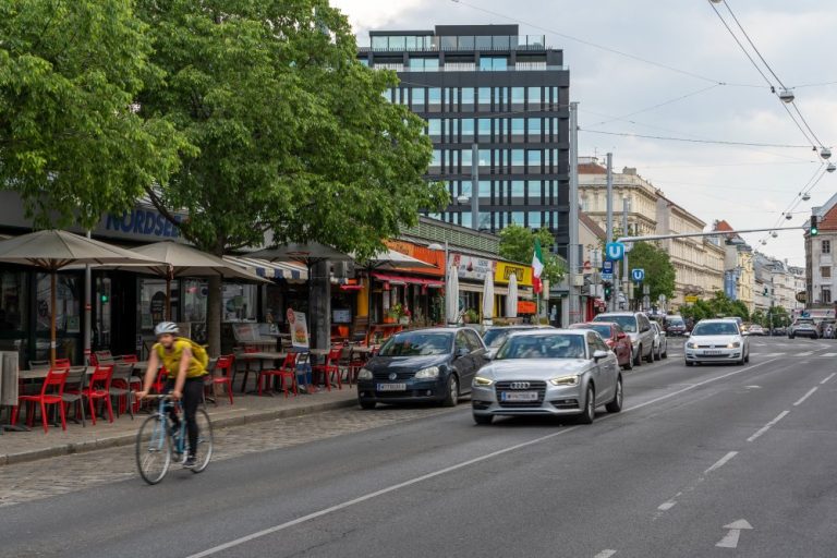 Landstraßer Hauptstraße beim Rochusmarkt, 1030 Wien