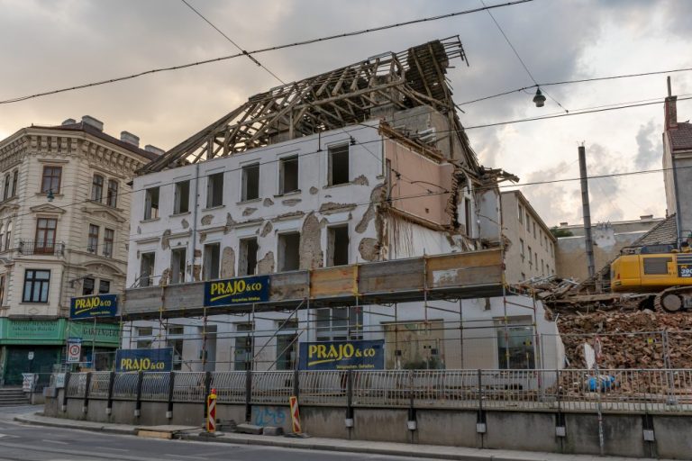 Abriss des Biedermeierhauses Mariahilferstraße 168, 1150 Wien