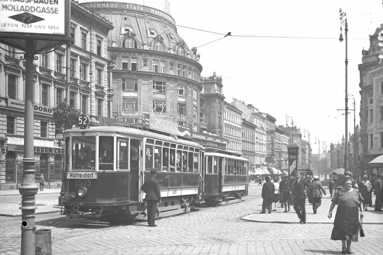 Straßenbahnlinie 52 und Kaufhaus "Stafa" mit Originalfassade, Mariahilferstraße, Zwischenkriegszeit