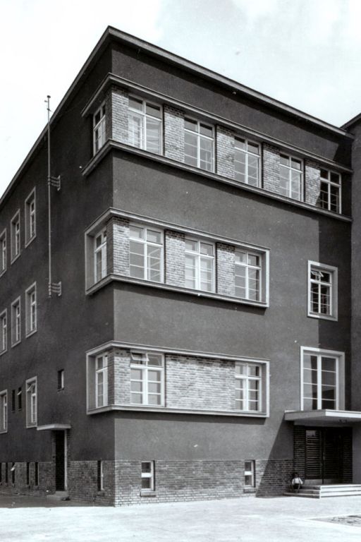 Schule in Wien-Donaustadt, 1930