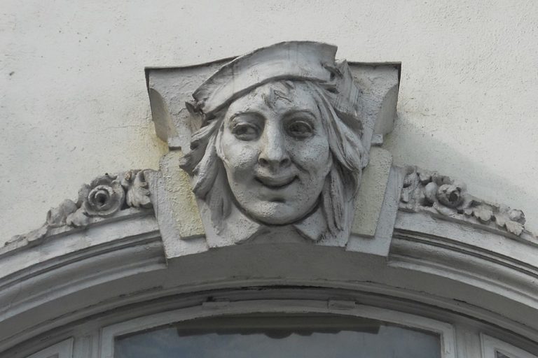 Fassadendetail des Hopf-Hauses in Wien-Donaustadt, kurz vor dem Abriss 2014