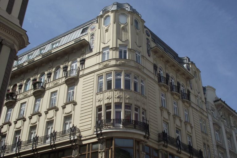 Fassade des Jugendstilhauses am Graben 16 in Wien, Innere Stadt