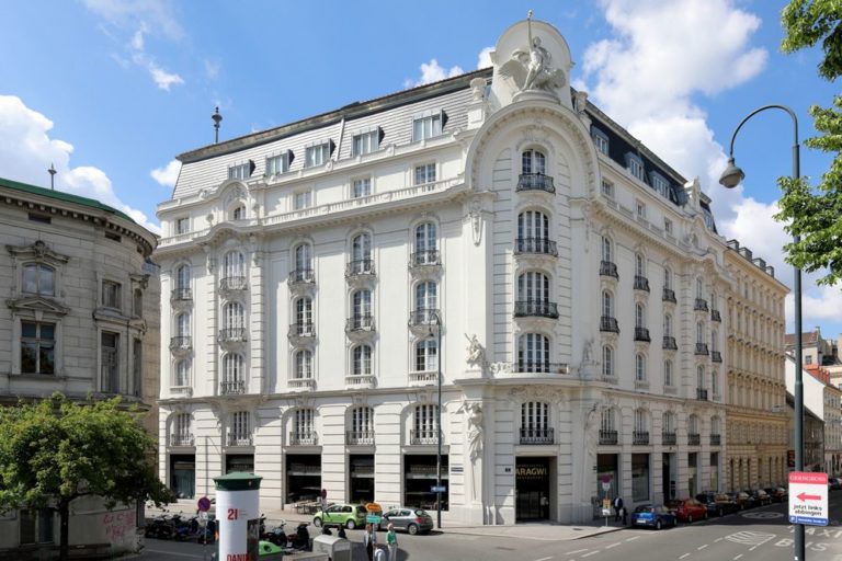 neobarockes Gebäude in der Museumstraße/Neustiftgasse