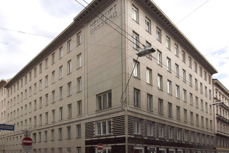 Wohnhaus entworfen von Otto Wagner in Wien-Neubau