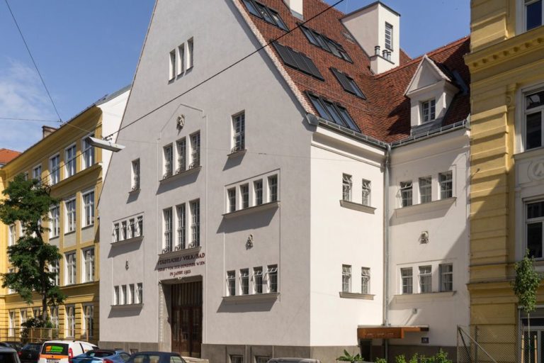 ehemaliges Tröpferlbad in Wien-Meidling, Zwischenkriegszeit, städtisches Volksbad