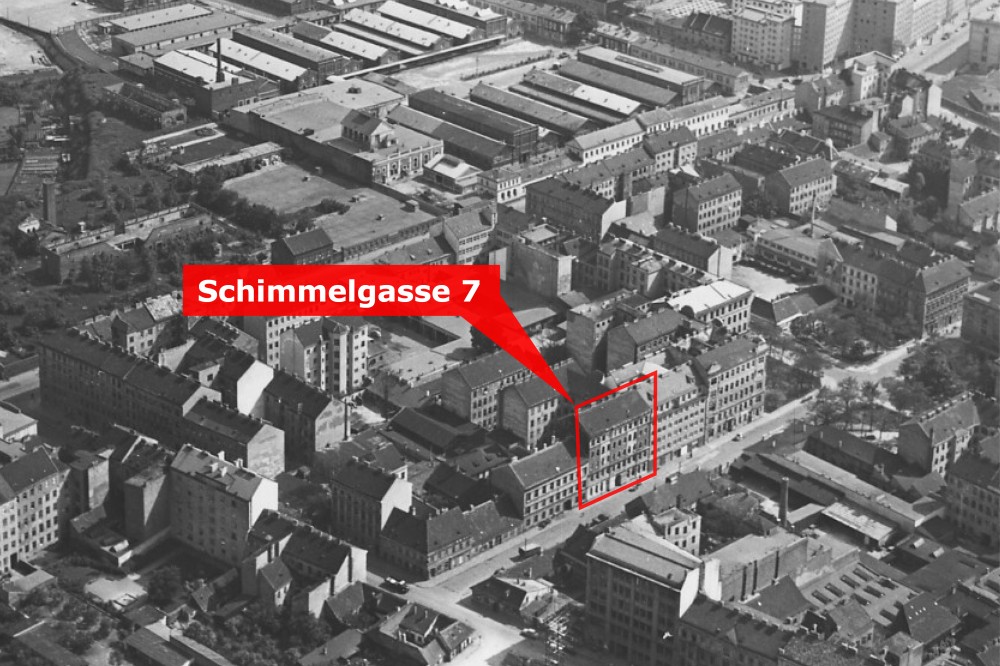 Luftbild von Schimmelgasse, Paulusplatz und Schlachthausgasse aus dem Jahr 1956, eingezeichnet ist das Haus "Schimmelgasse 7"