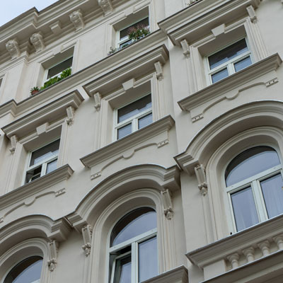 Mehr über den Artikel erfahren Schimmelgasse: Gründerzeit-Fassade rekonstruiert