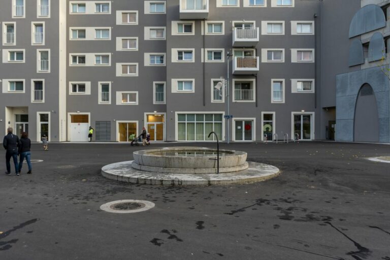 Brunnen im Seeparkquartier, Seestadt Aspern, Asphalt, Donaustadt, Wien