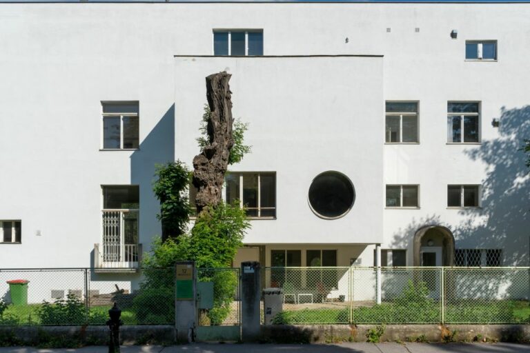 Gebäude aus der klassischen Moderne in Wien-Hietzing, Architekten: Josef Frank und Osklar Wlach