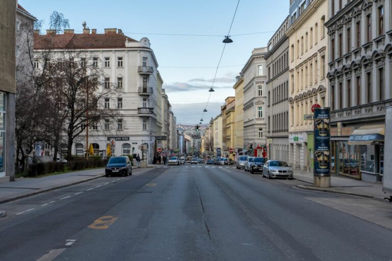 Reinprechtsdorfer Straße in Wien-Margareten, Gemeindebau, Fahrbahn