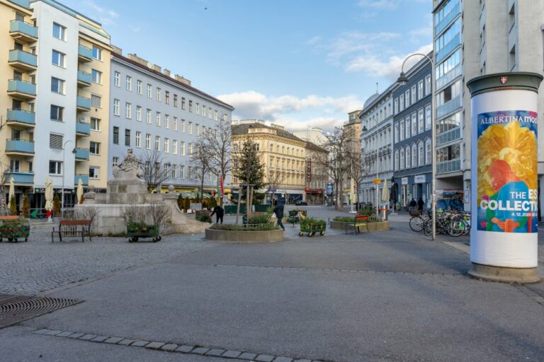 Siebenbrunnenplatz in Wien-Margareten, Brunnen Litfaßsäule, Asphalt