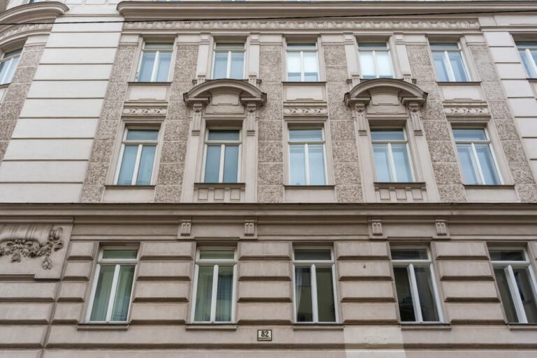 Fassade eines Jugendstilhauses in Wien-Mariahilf