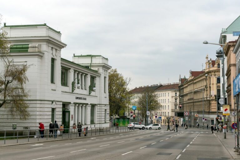 Mariahilfer Gürtel, U-Bahn-Station, Jugendstil, Gründerzeithäuser, Straße, Wien