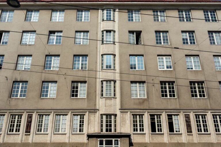 Fassade, Berufsschule, Märzstraße, Wien