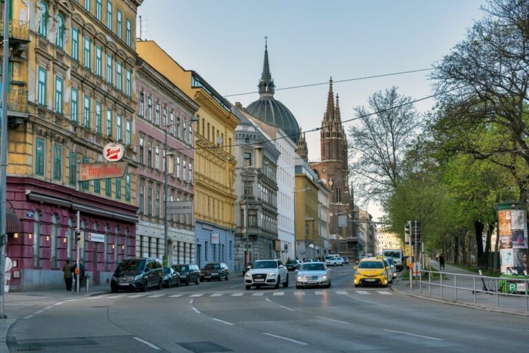 Gürtel, Kirche, Straße, Wien, Autos, Gründerzeithäuser