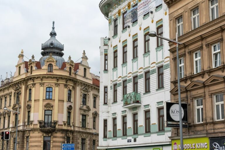 Gründerzeithäuser, Gürtel, Sechshauser Straße, Wien