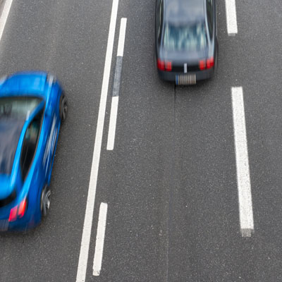 Read more about the article Stadtstraße: Wie die „Klima-Musterstadt“ den Autoverkehr fördert