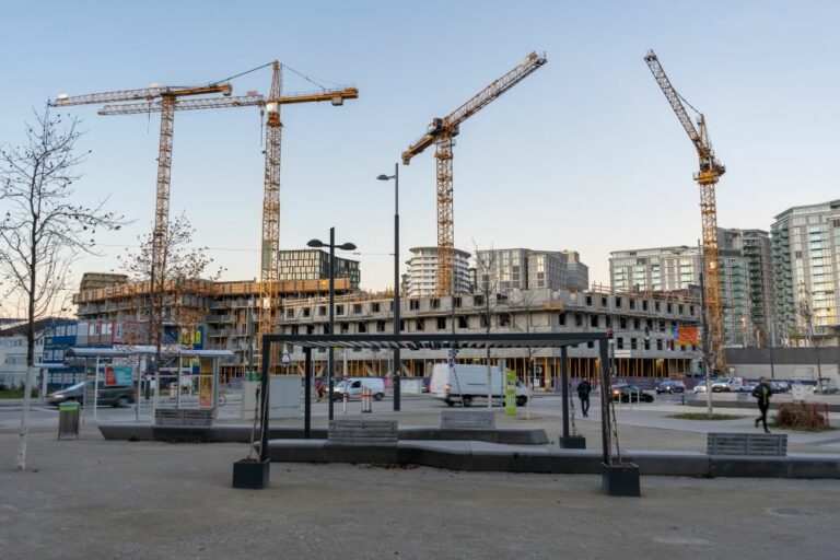 Baustelle, Wien, Hauptbahnhof, Kräne, Hochhäuser, Hotel, Karl-Popper-Straße, Alfred-Adler-Straße