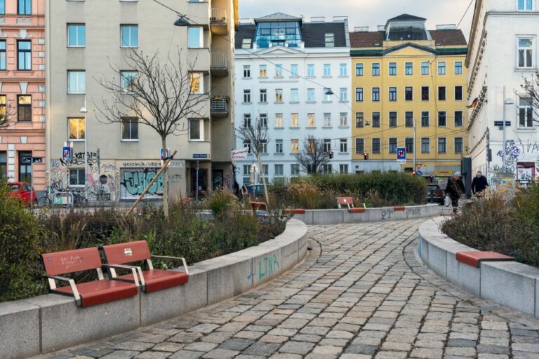 Begrünung, Pflastersteine, Wien-Margareten, Brücke