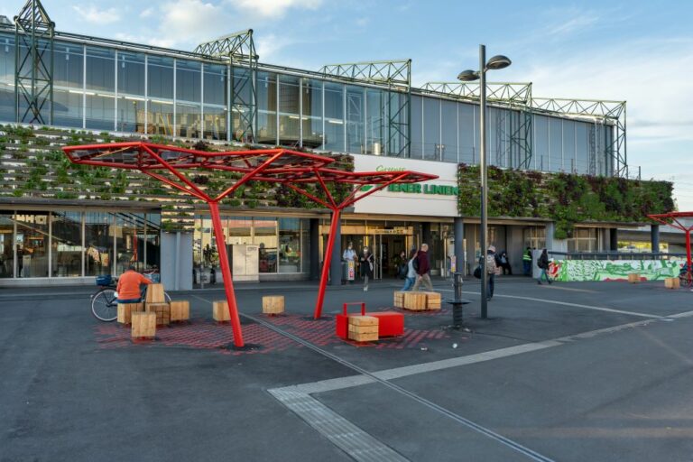 Vorplatz der U-Bahn-Station "Spittelau", 1090 Wien