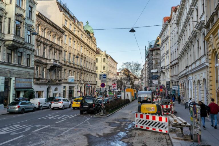 Straßenbauarbeiten in der Burggasse, 1070 Wien