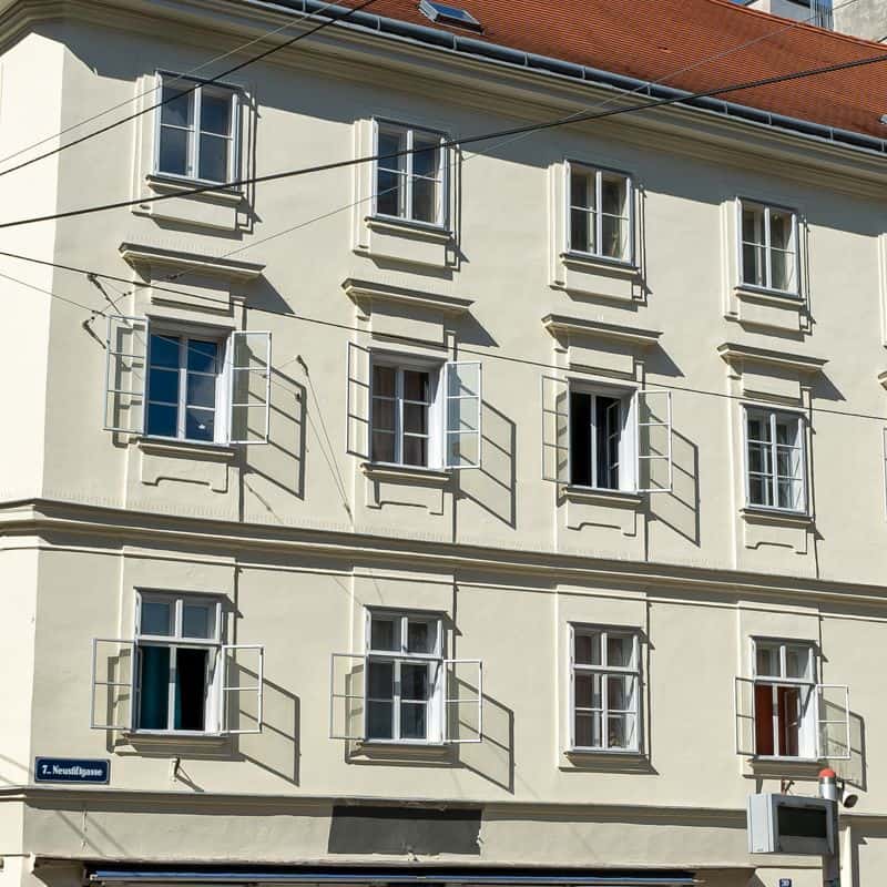 Mehr über den Artikel erfahren Neustiftgasse 30: Historisches Gebäude renoviert