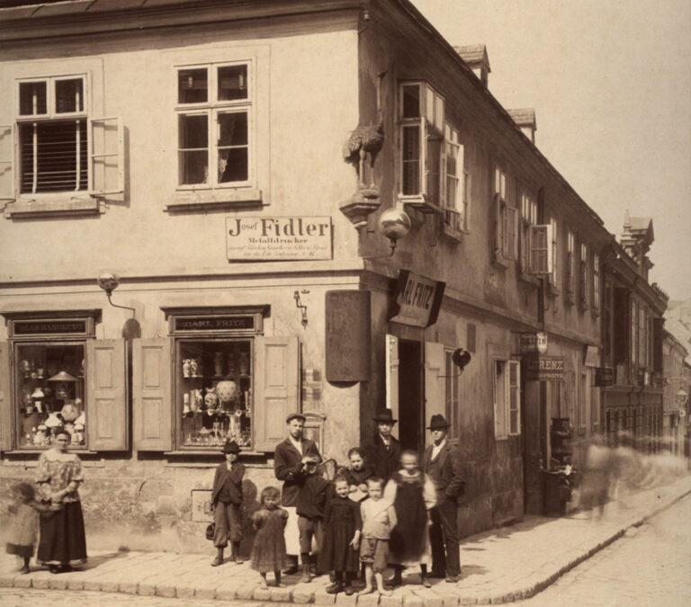 Vorgründerzeithaus Ecke Burggasse/Zieglergasse, historische Aufnahme